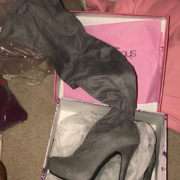 Over the knee boots - Picture 3 of 4